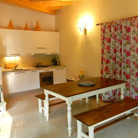 Casa Felix * Illasi